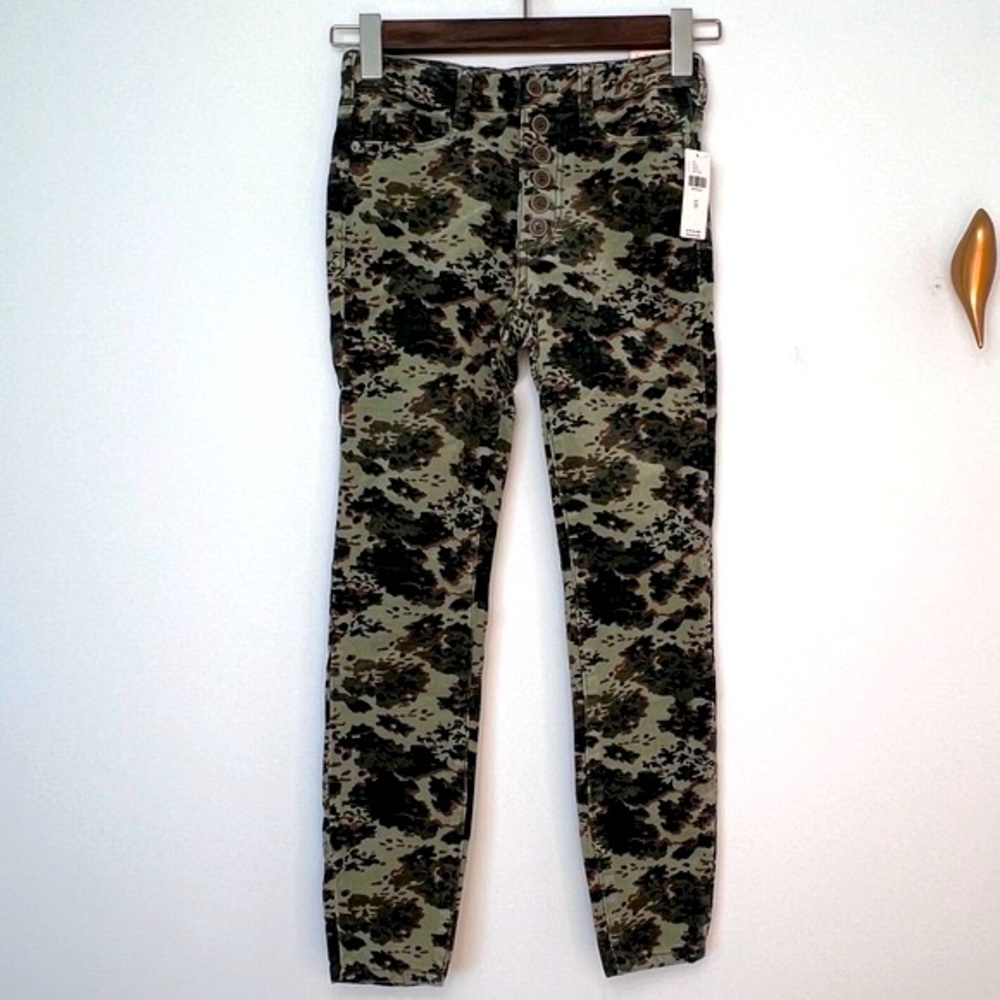 PILCRO, Anthropologie Size 25 Mini Corduroy, Cropped Pants, NWT, Green/ Brown ❣️